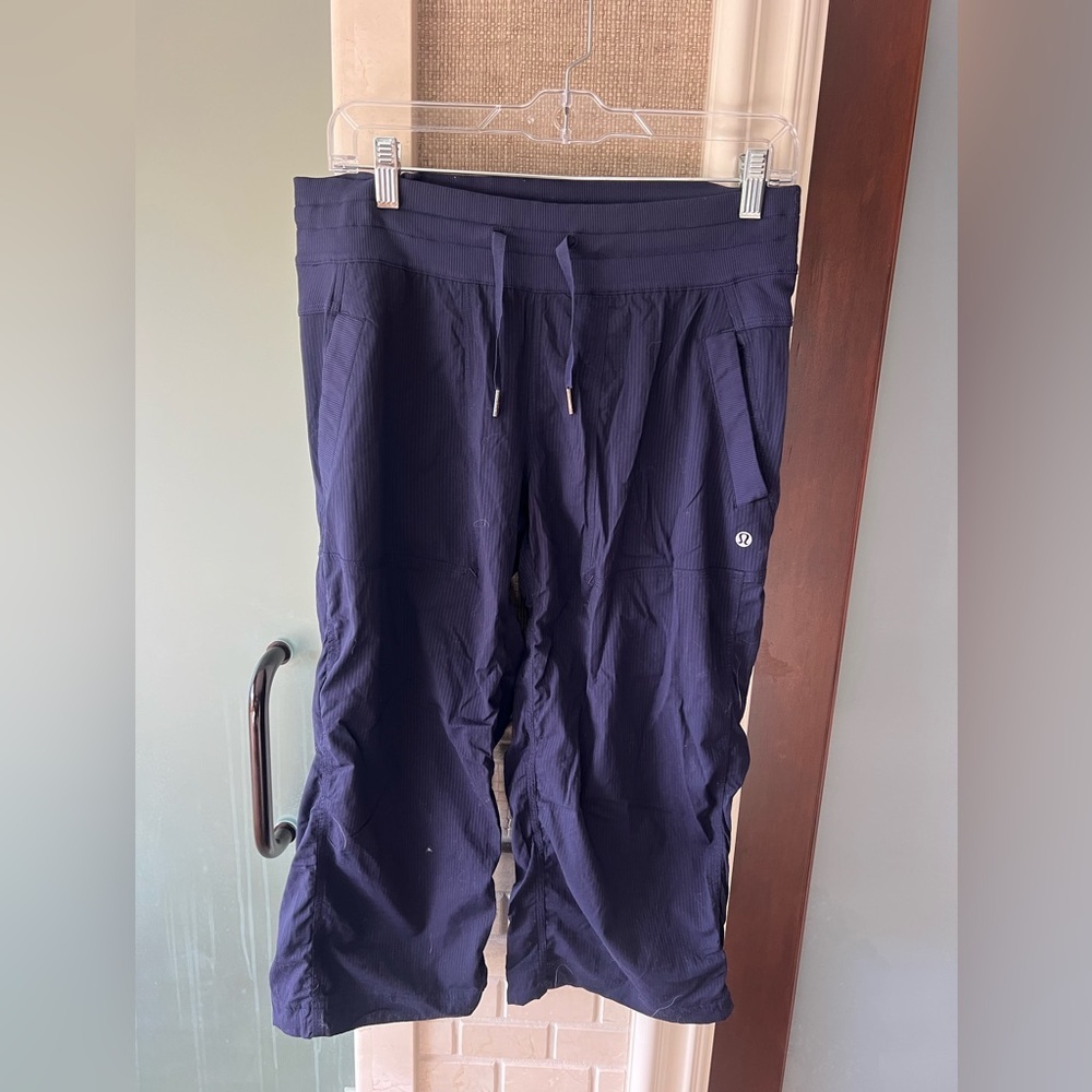 Lululemon Athletica cropped purple dance Pants